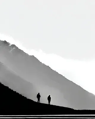 Midjourney SREF 1743 Solitary Wanderer — sample image 2